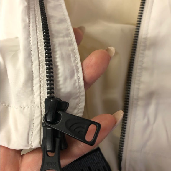 The North Face Rissy 2 Hooded Water Repellant Rain Coat - Picture 8 of 9